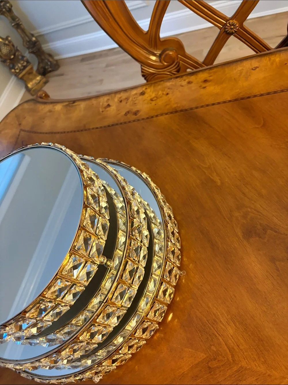 Gorgeous 3-Tier Crystal Mirrored Cake Stand